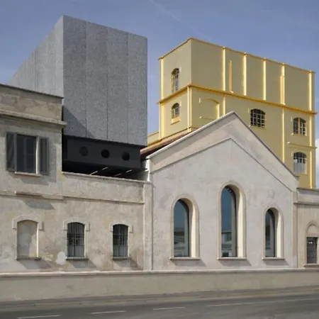 Lägenhet Typical Courtyard House -fondazione Prada District *